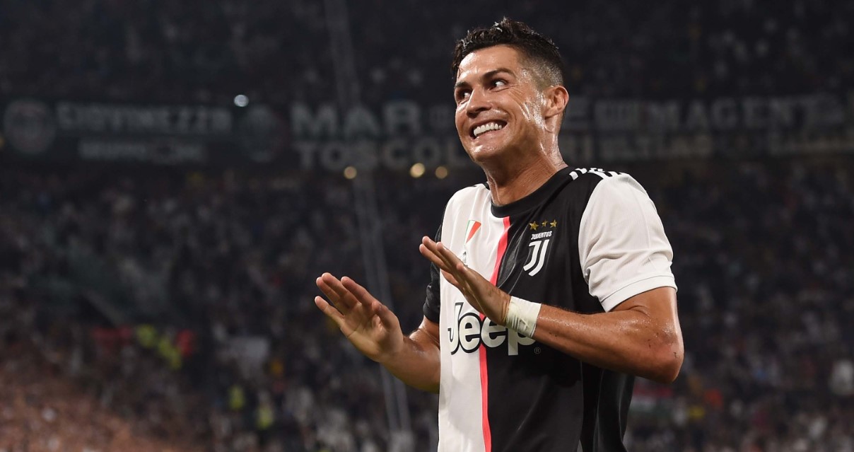 Taklukan Napoli, Ronaldo Sindir VAR dengan Selebrasi Nya